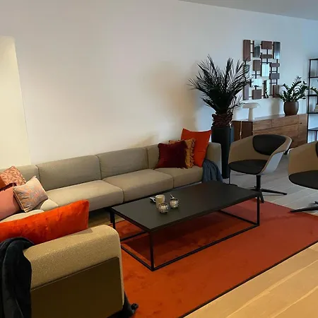 La Petite Design Flat In Apartment